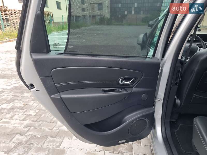 Renault Grand Scenic 2012