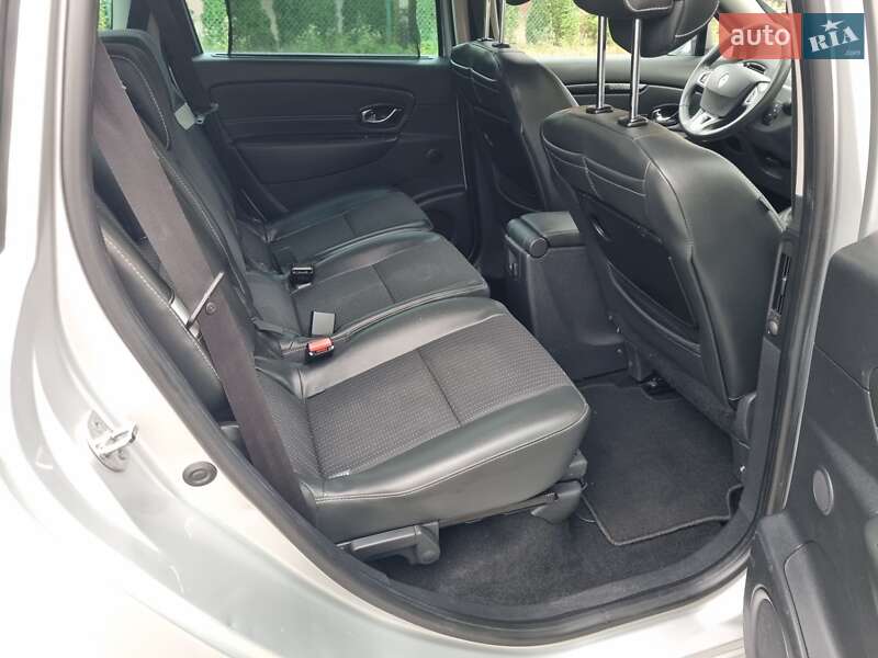 Renault Grand Scenic 2012