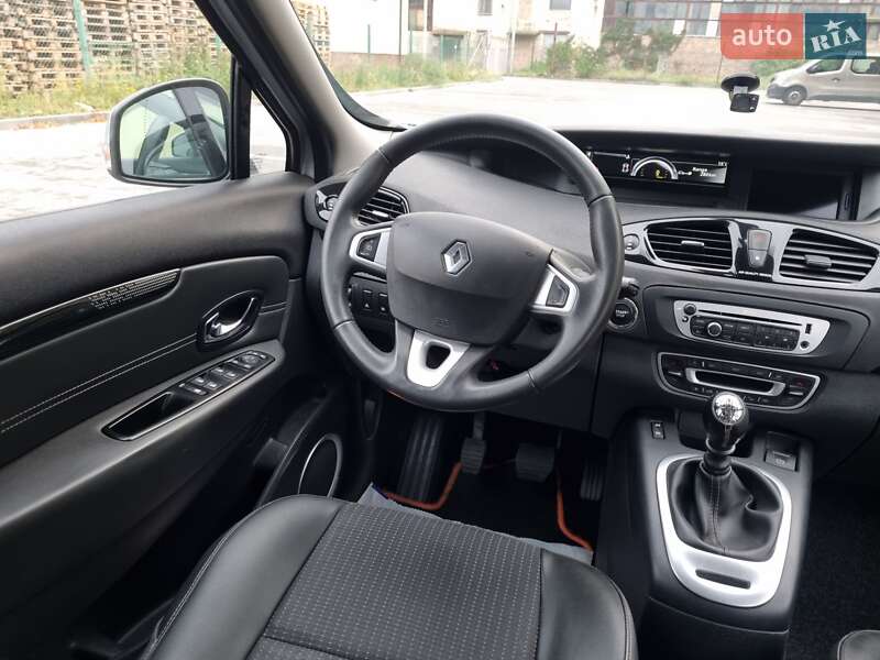 Renault Grand Scenic 2012