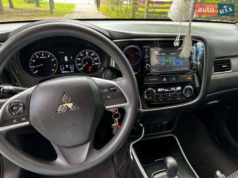 Mitsubishi-17