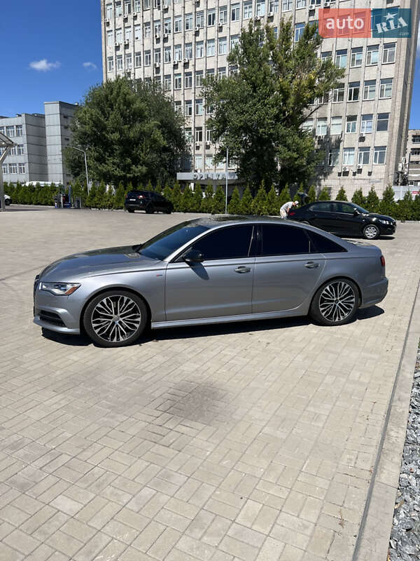 Audi-8