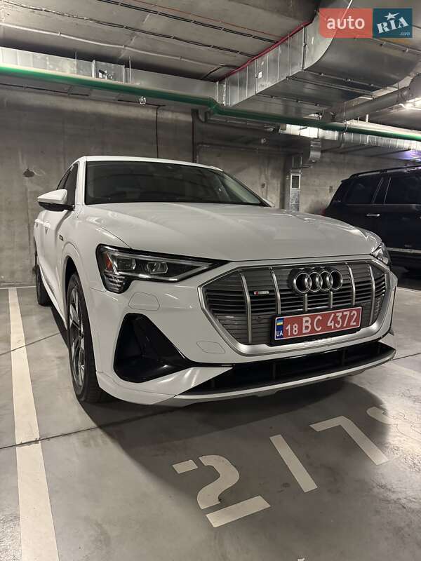 Audi-54