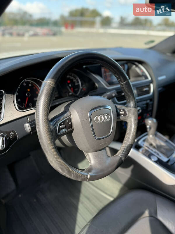 Audi-0