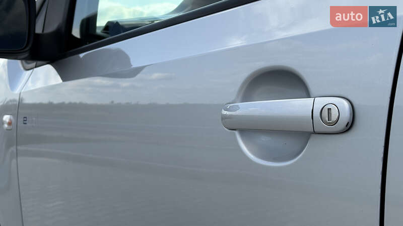 Volkswagen e-Up 2014