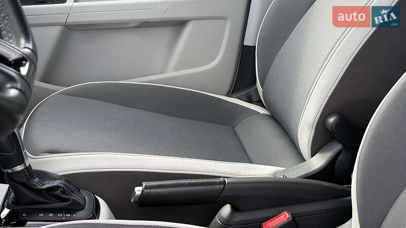 Volkswagen e-Up 2014