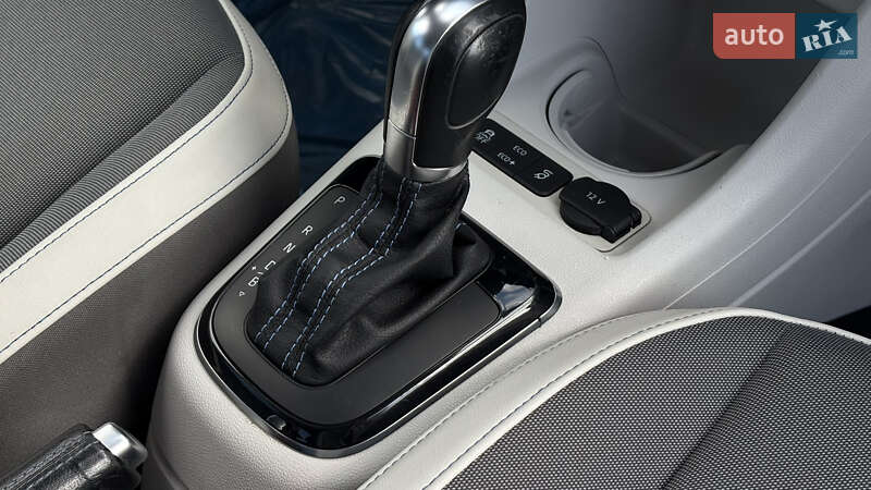 Volkswagen e-Up 2014