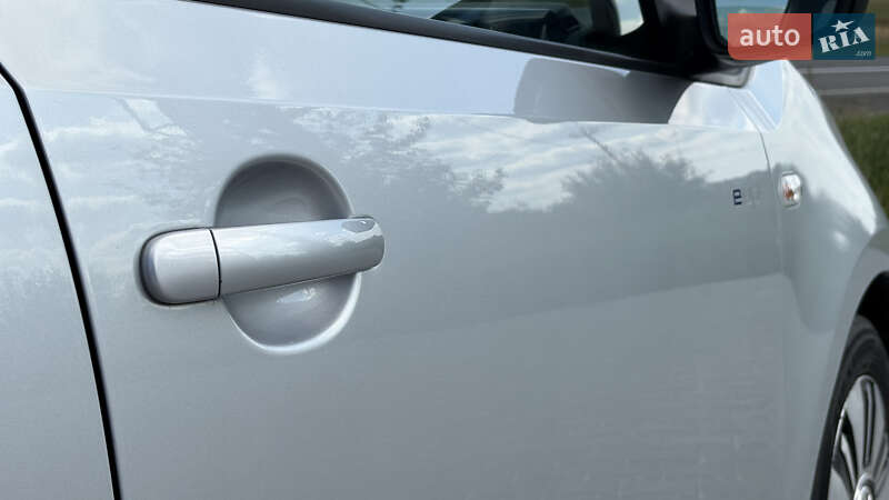 Volkswagen e-Up 2014