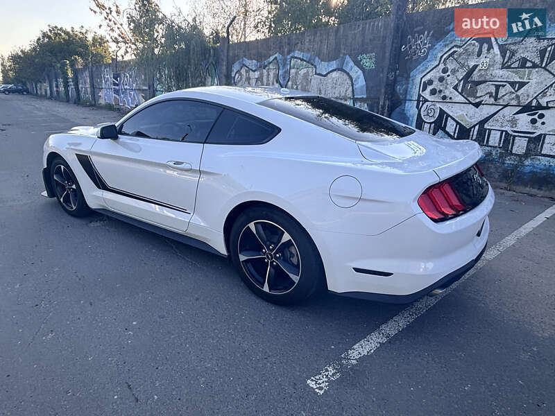 Ford Mustang 2019