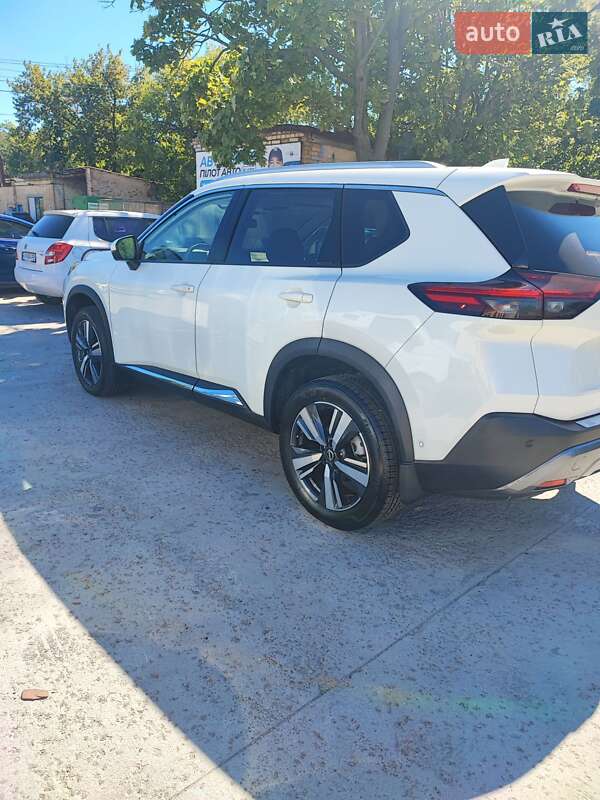 Nissan-14