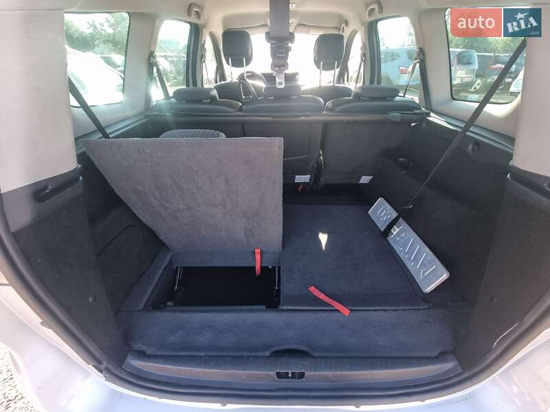 Renault Grand Scenic 2012