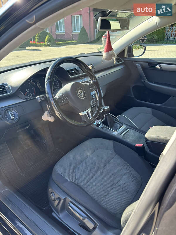 Volkswagen Passat 2011