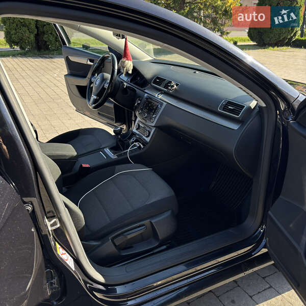 Volkswagen Passat 2011