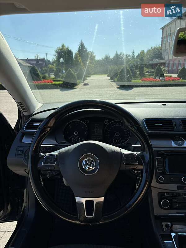 Volkswagen Passat 2011
