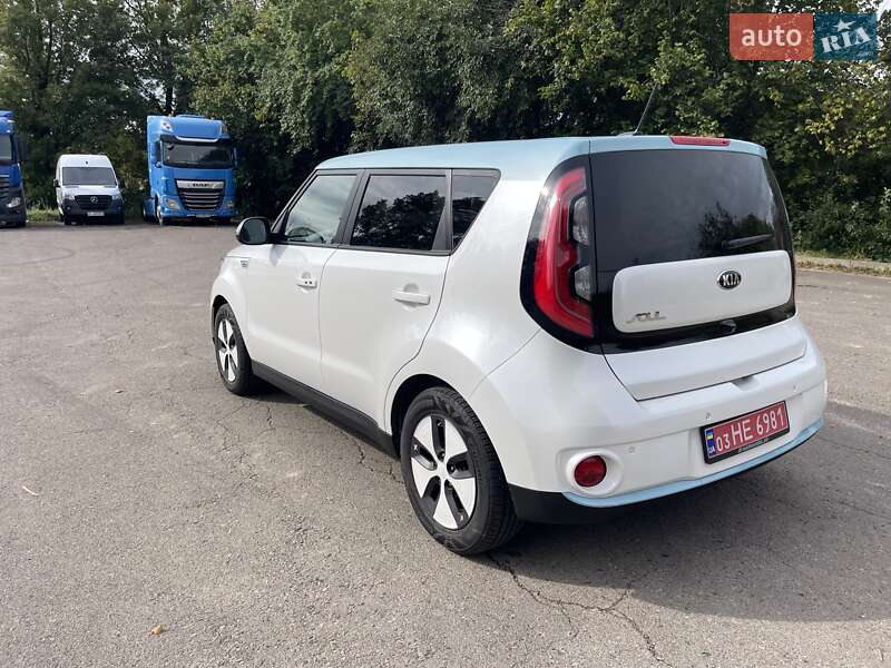 Kia Soul EV 2014