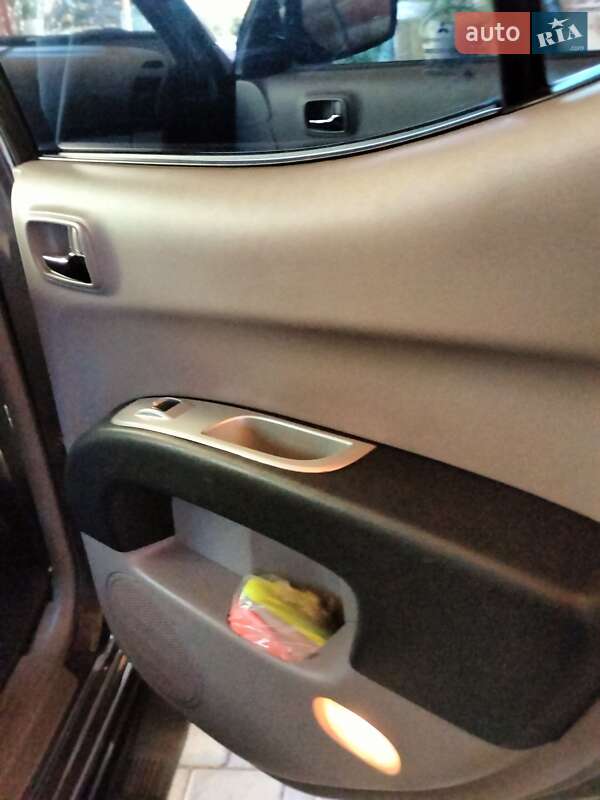 Mitsubishi L 200 2012