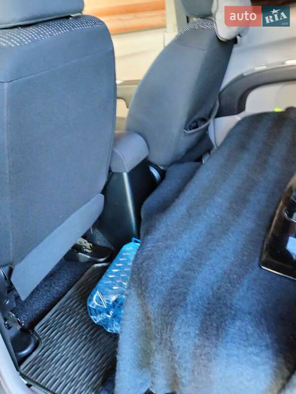 Mitsubishi L 200 2012