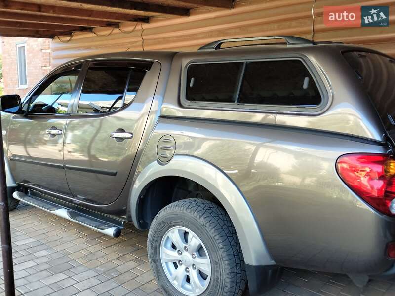 Mitsubishi L 200 2012
