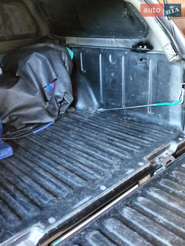 Mitsubishi L 200 2012