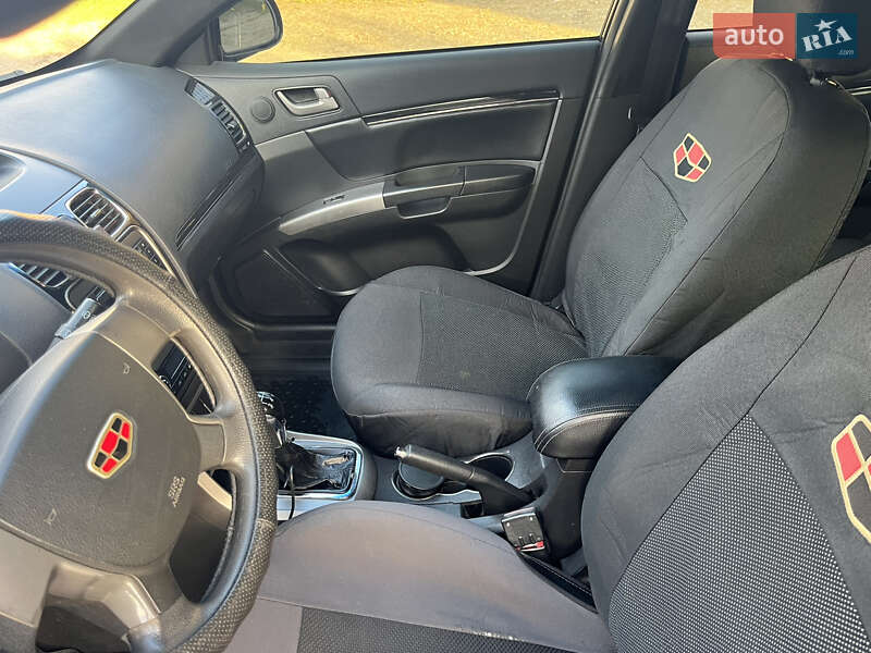 Geely Emgrand 7 (EC7) 2013