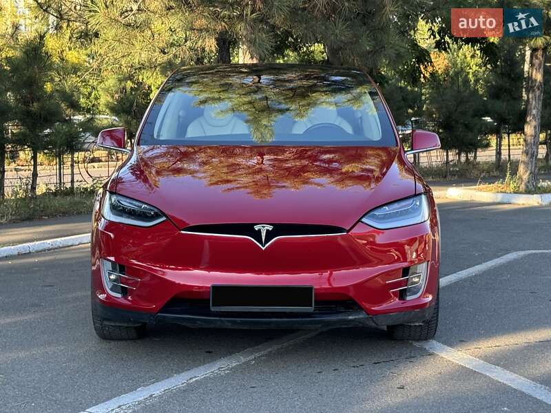 Tesla Model X 2018