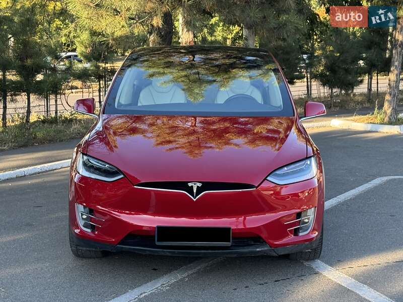 Tesla Model X 2018