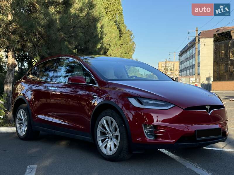 Tesla Model X 2018