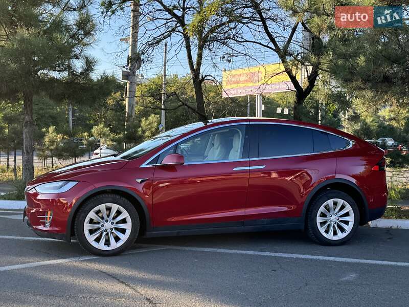 Tesla Model X 2018