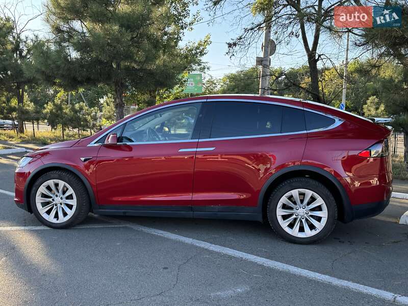 Tesla Model X 2018