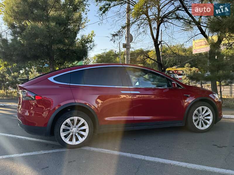 Tesla Model X 2018