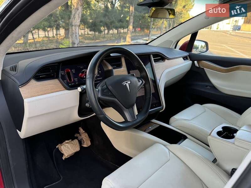 Tesla Model X 2018