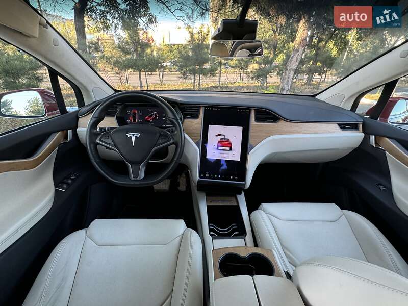 Tesla Model X 2018