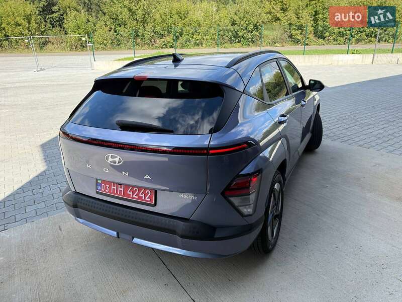 Hyundai-54
