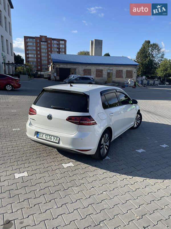 Volkswagen e-Golf 2015