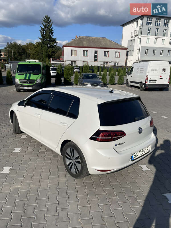 Volkswagen e-Golf 2015