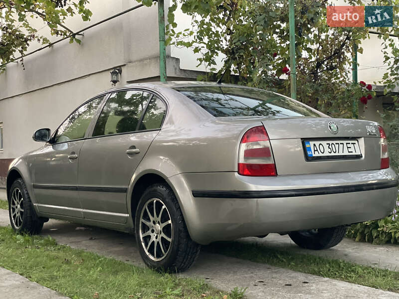 Skoda Superb 2008