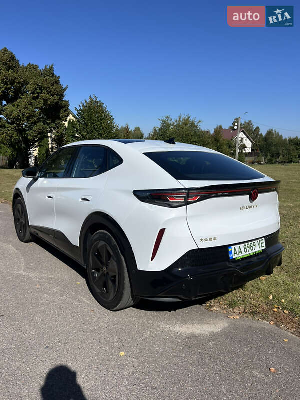 Volkswagen ID. UNYX 2024