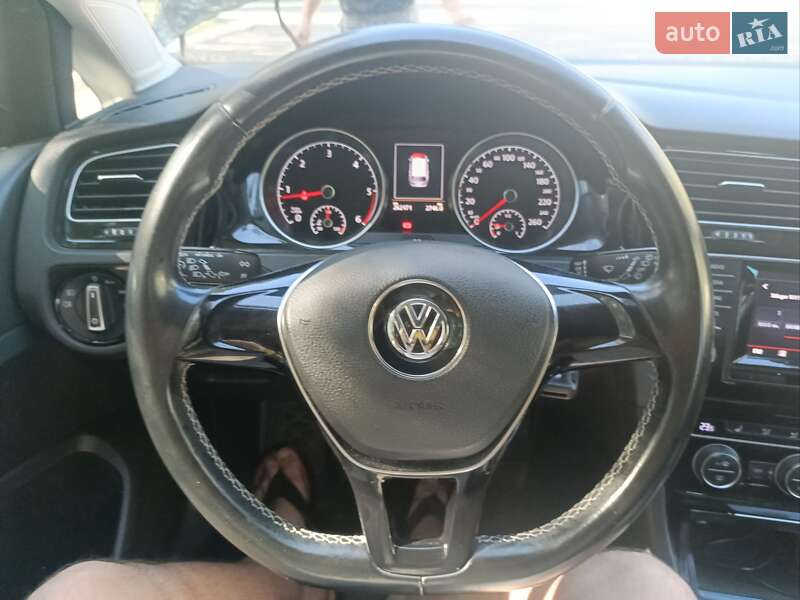 Volkswagen-0