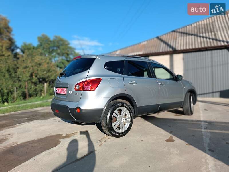 Nissan Qashqai+2 2009