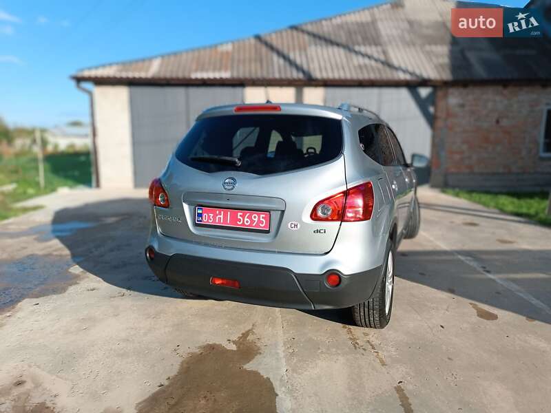 Nissan Qashqai+2 2009