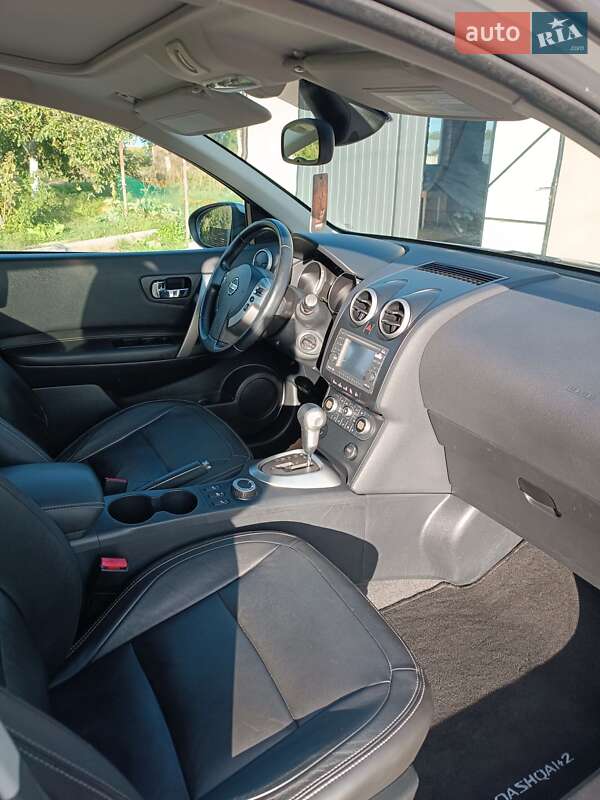 Nissan Qashqai+2 2009