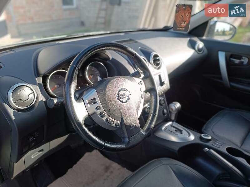 Nissan Qashqai+2 2009
