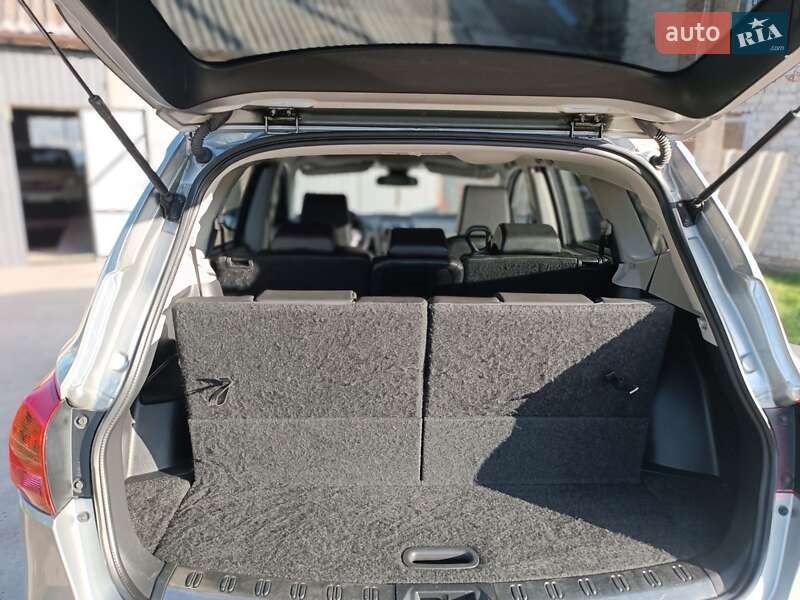 Nissan Qashqai+2 2009