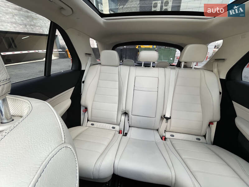 Mercedes-Benz GLE-Class 2021