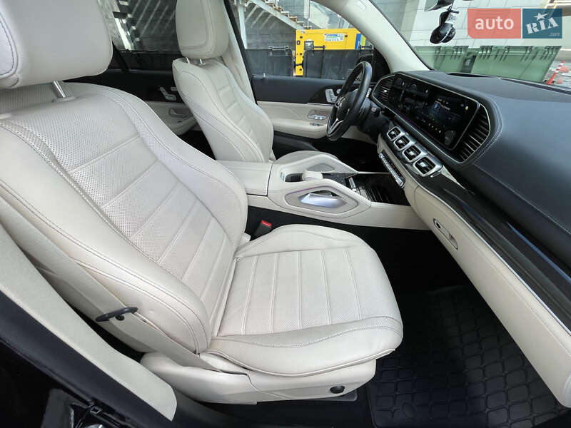 Mercedes-Benz GLE-Class 2021