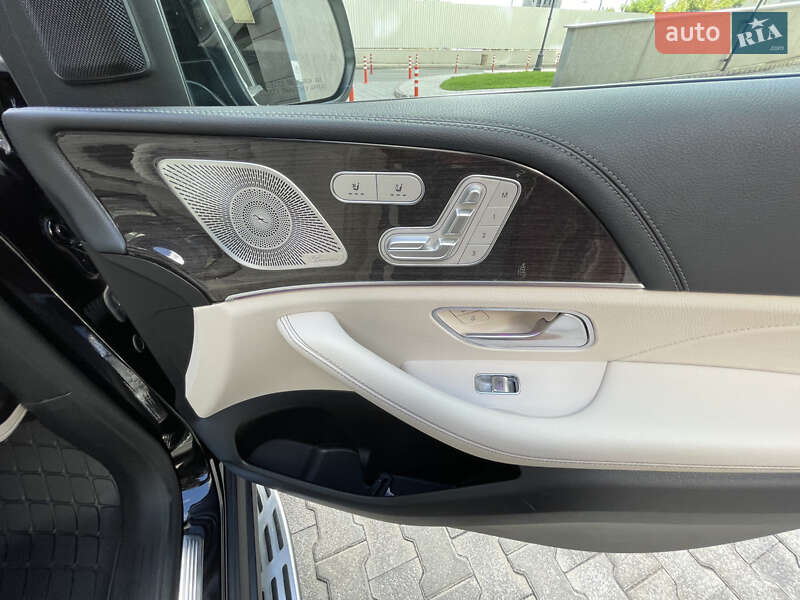 Mercedes-Benz GLE-Class 2021