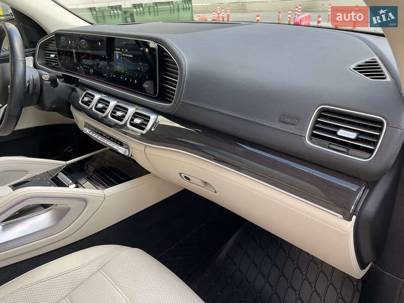 Mercedes-Benz GLE-Class 2021