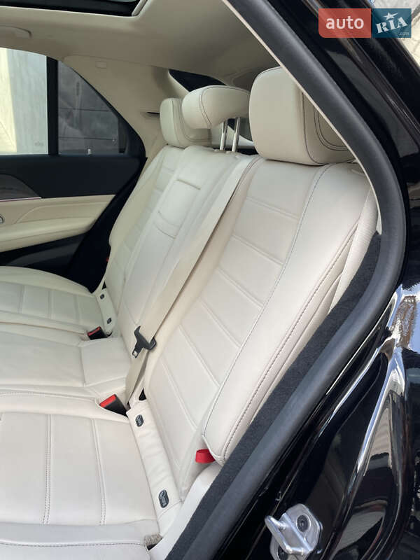 Mercedes-Benz GLE-Class 2021