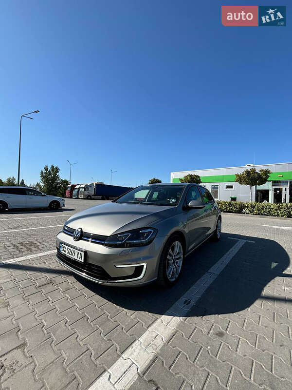 Volkswagen e-Golf 2017