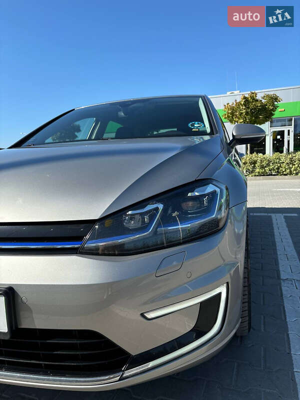 Volkswagen e-Golf 2017