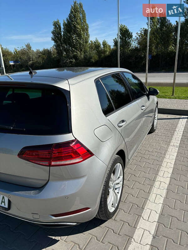 Volkswagen e-Golf 2017